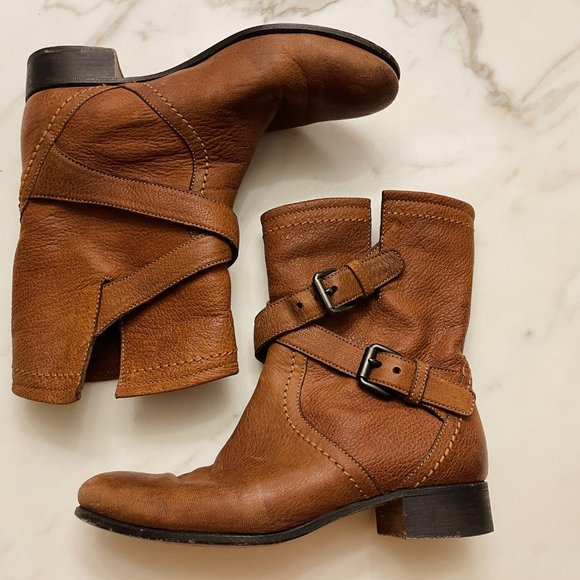 ❤️ PRADA DESIGNER ITALIAN LEATHER ANKLE CALF LOW CROSS BUCKLE BOOTS ITALY Y2K - Picture 5 of 15
